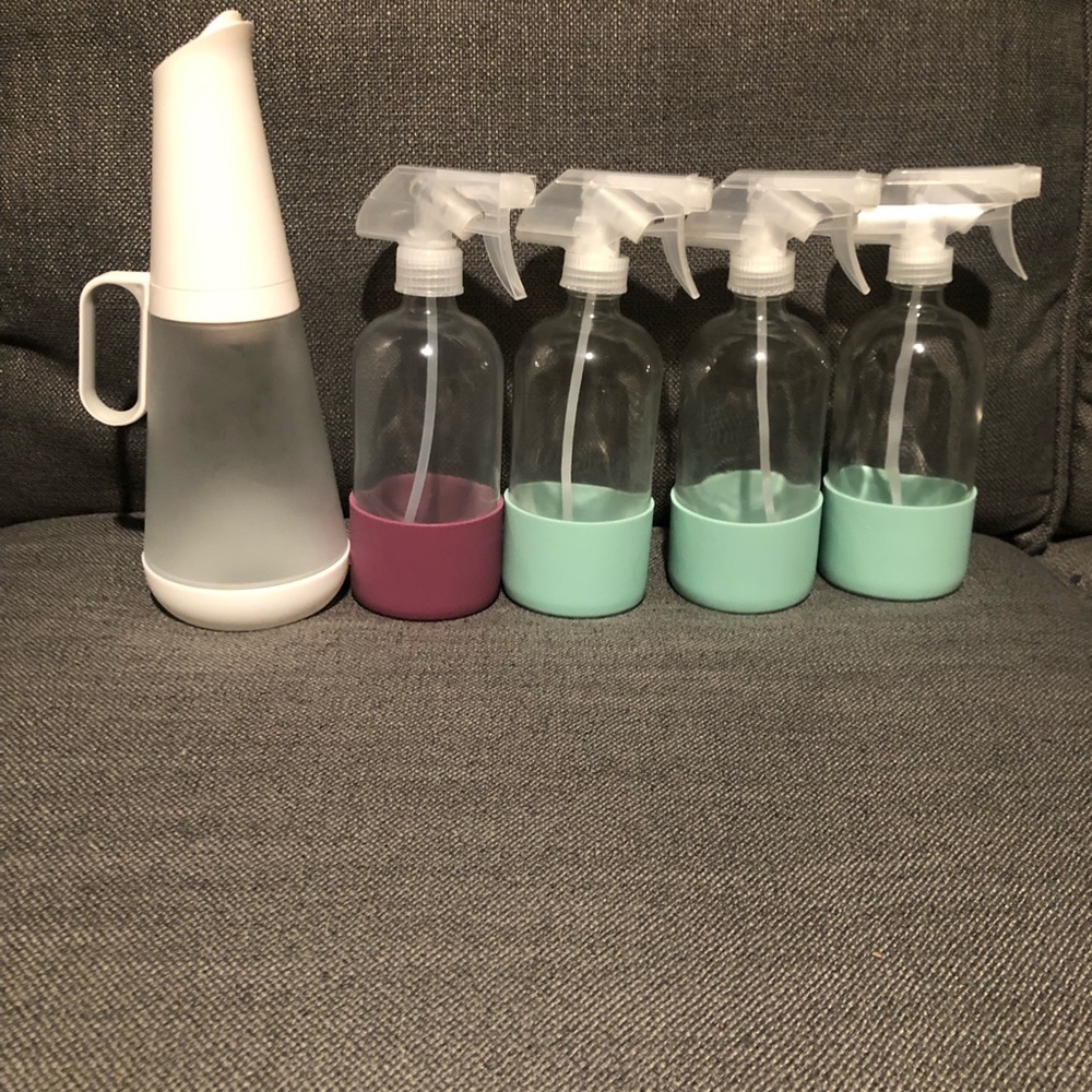 Grove Collaborative Set of 1 Laundry 🧺 Reusable Dispenser with 4 Spray Bottles